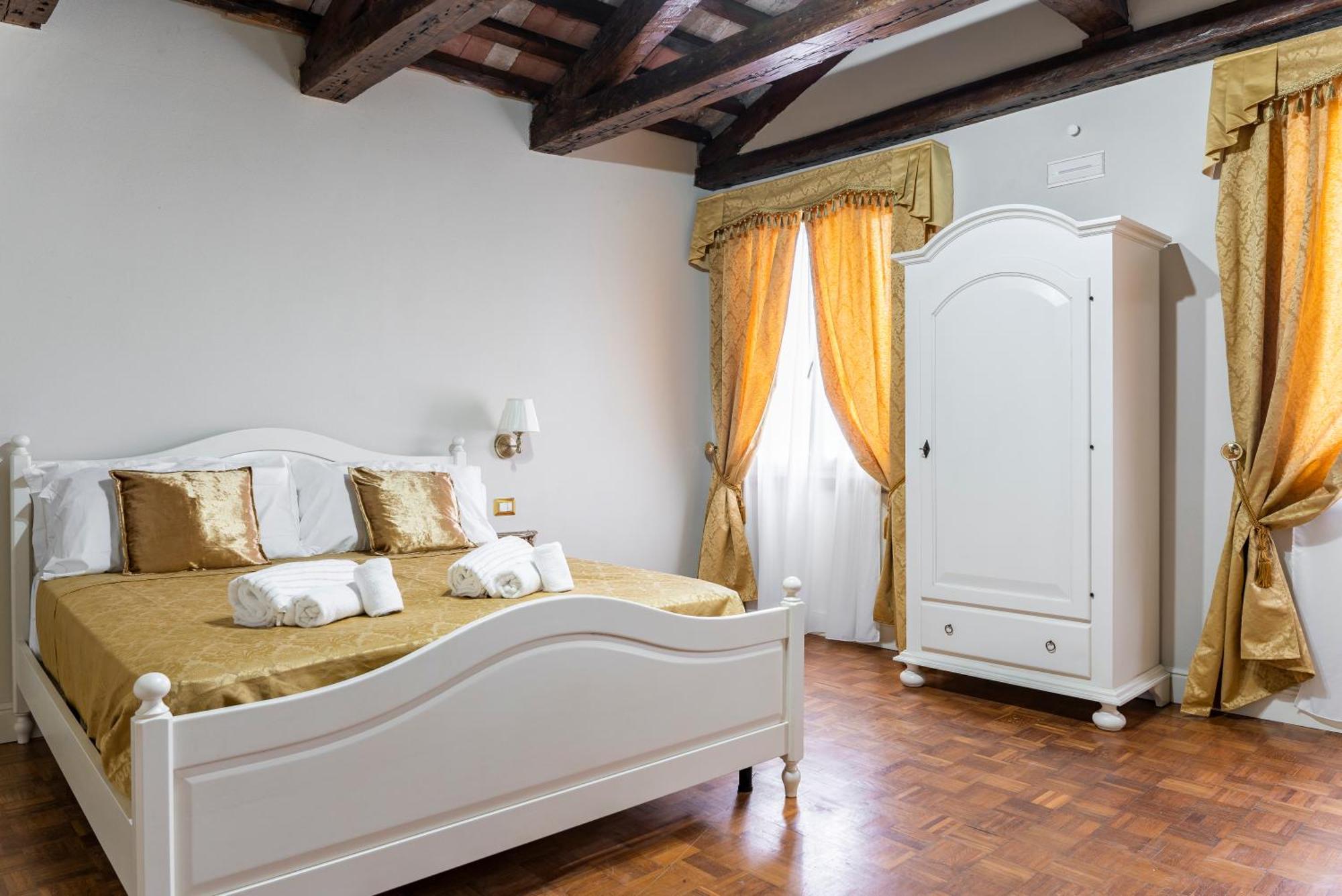 Palazzo Titti Rialto Suites Venice Luaran gambar