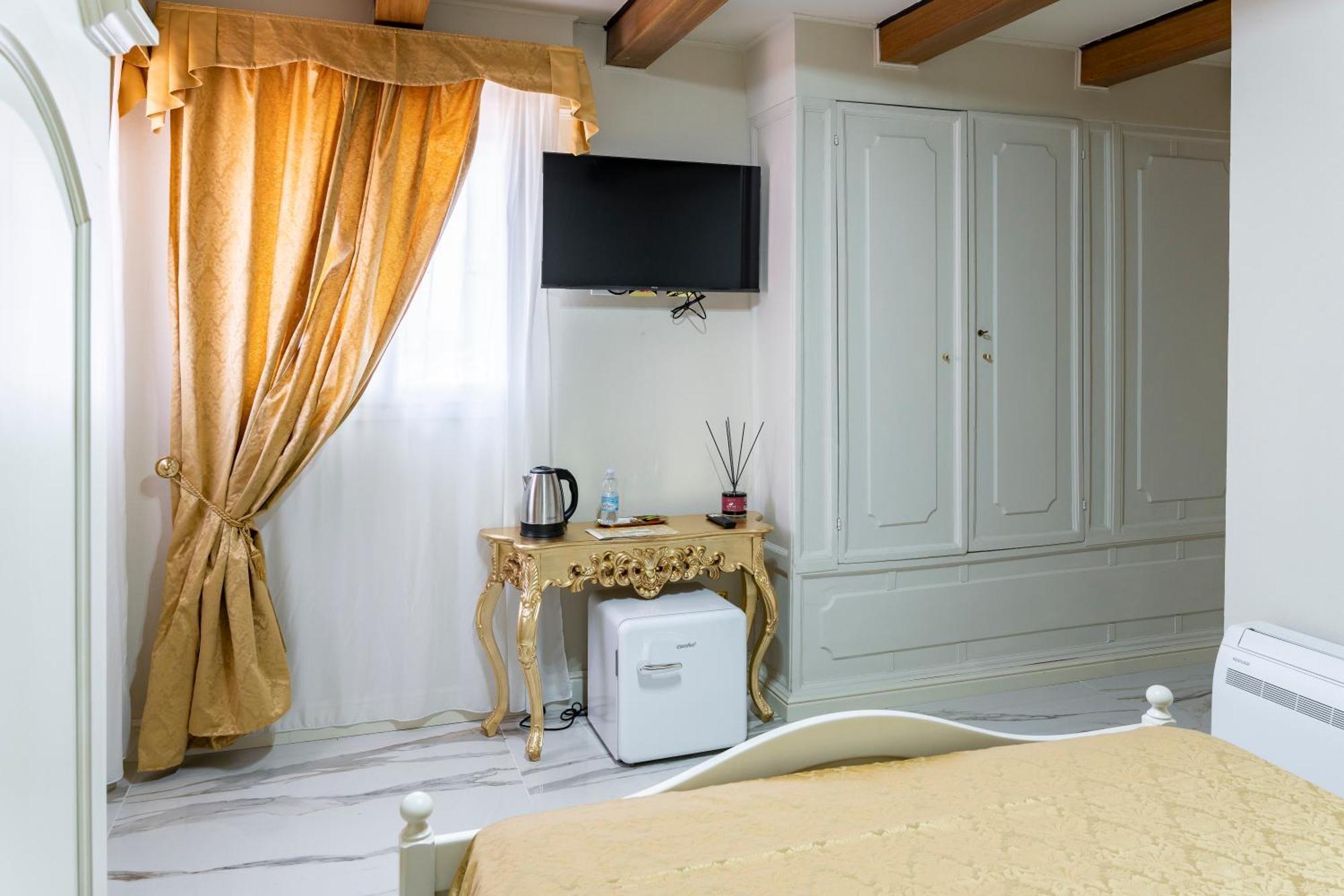 Palazzo Titti Rialto Suites Venice Luaran gambar