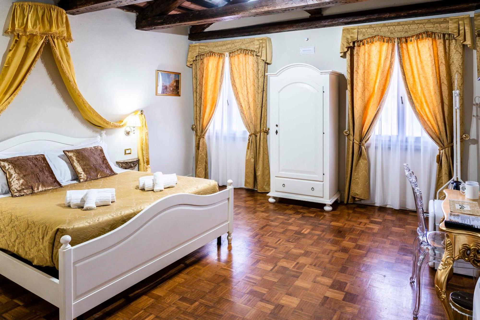 Palazzo Titti Rialto Suites Venice Luaran gambar