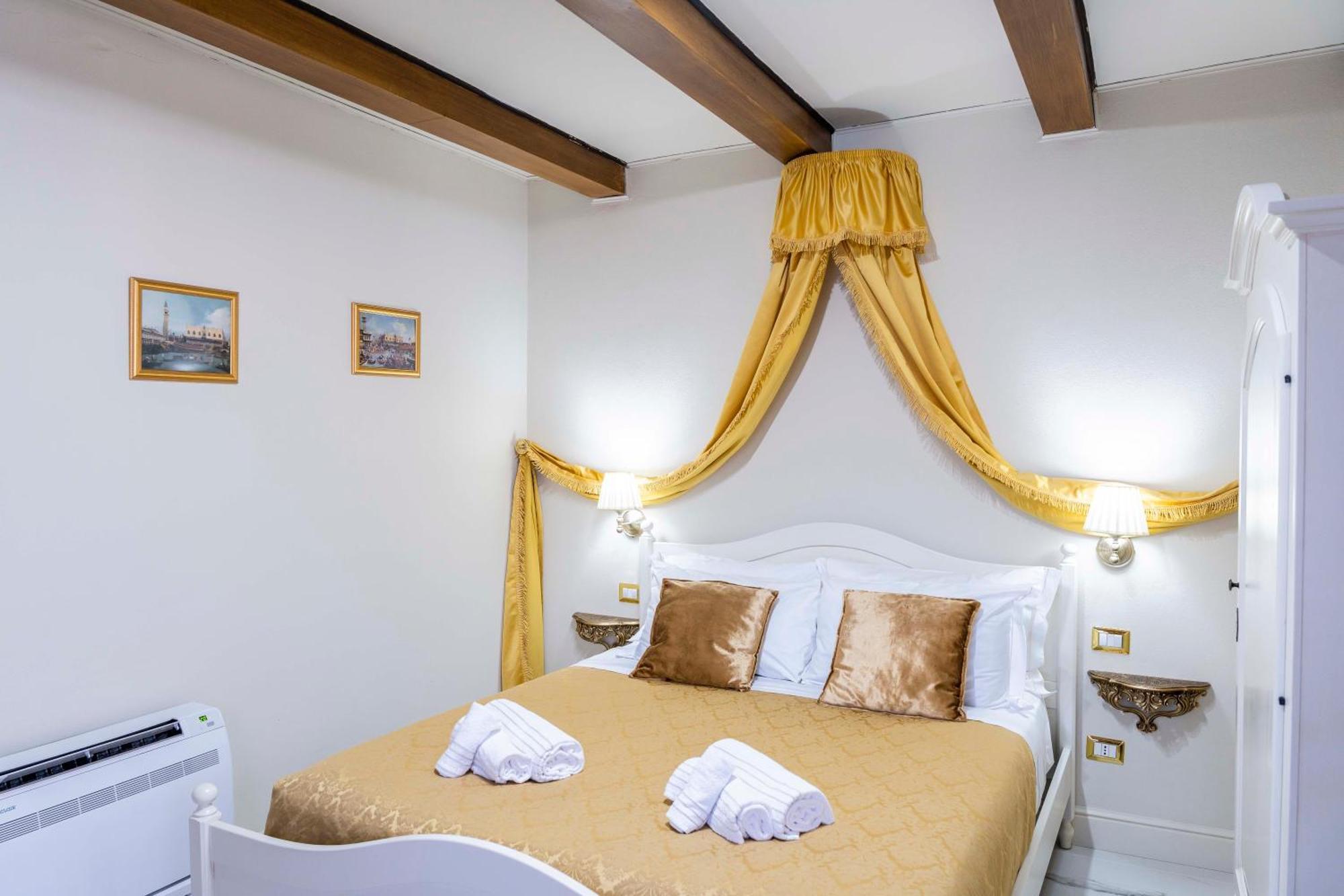 Palazzo Titti Rialto Suites Venice Luaran gambar