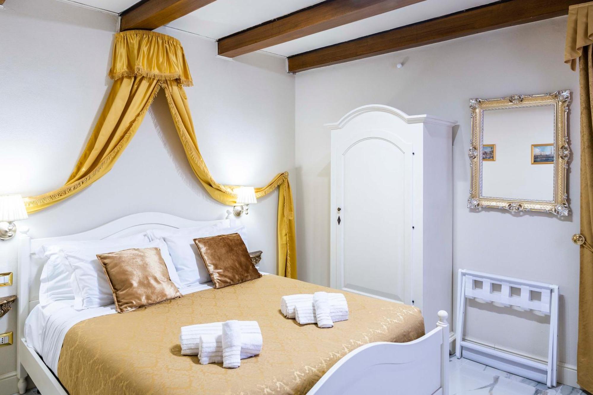 Palazzo Titti Rialto Suites Venice Luaran gambar