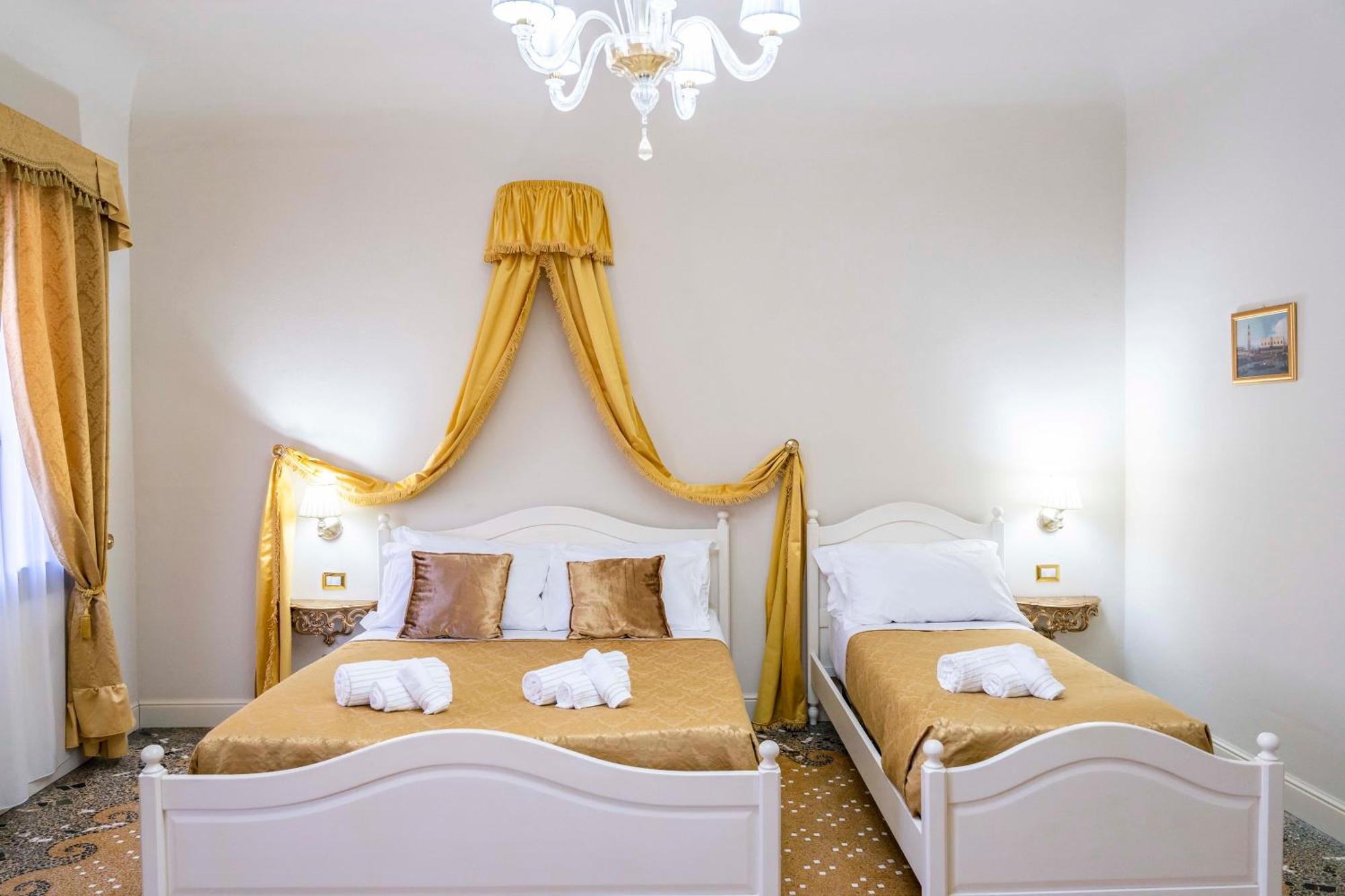 Palazzo Titti Rialto Suites Venice Luaran gambar