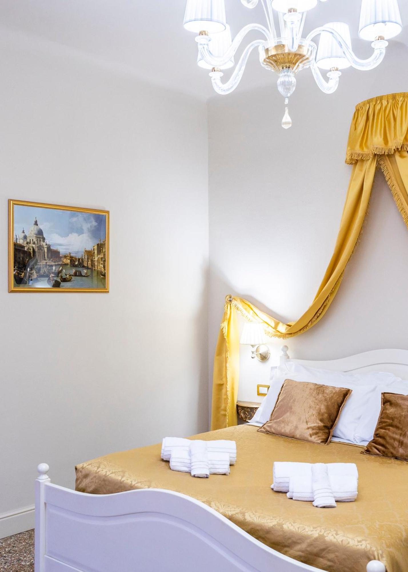 Palazzo Titti Rialto Suites Venice Luaran gambar