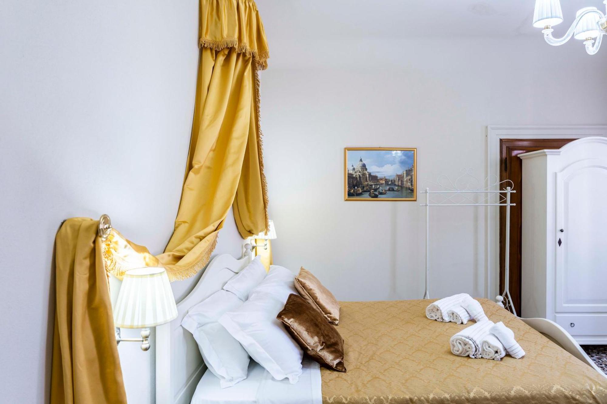 Palazzo Titti Rialto Suites Venice Luaran gambar